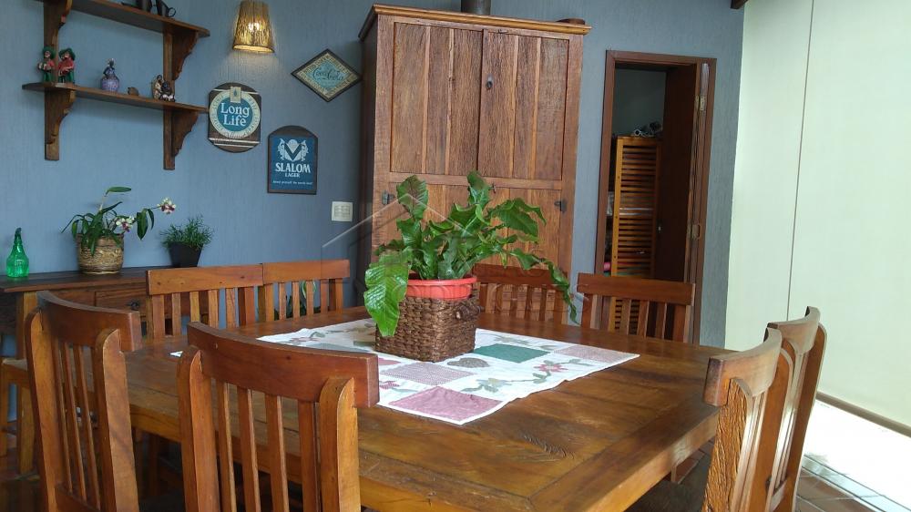 Casa à venda com 4 dormitórios no Condomínio Taubaté Village em Taubaté/SP. 