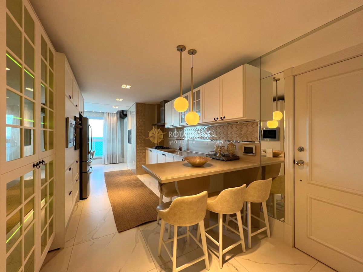 =Vogue Home Apartamento Quadra Mar 4 Suítes Meia Praia Itapema SC
