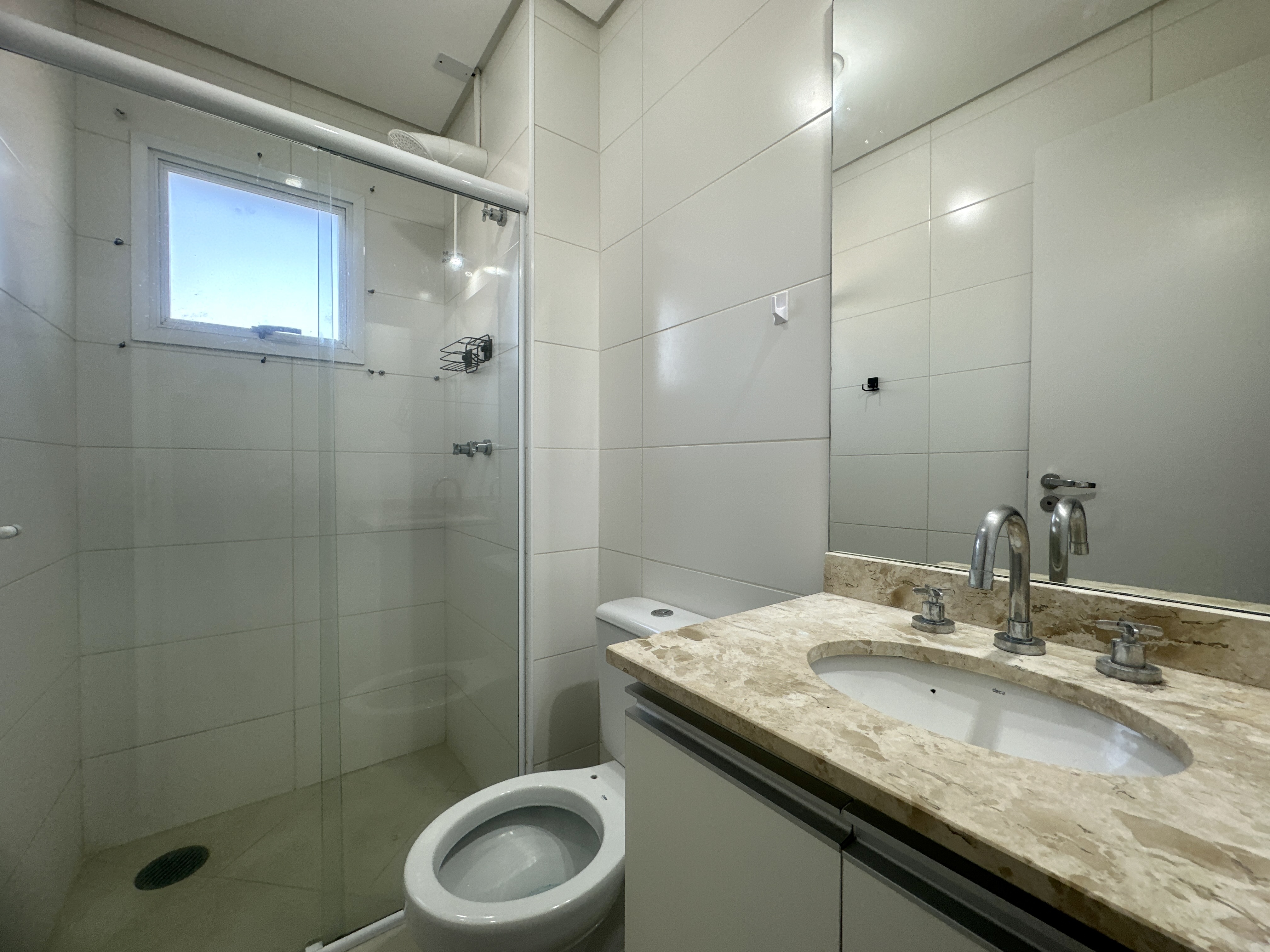 Apartamento para locação com 2 dormitórios, 75 m² no Edifício Camburi em Taubaté/SP