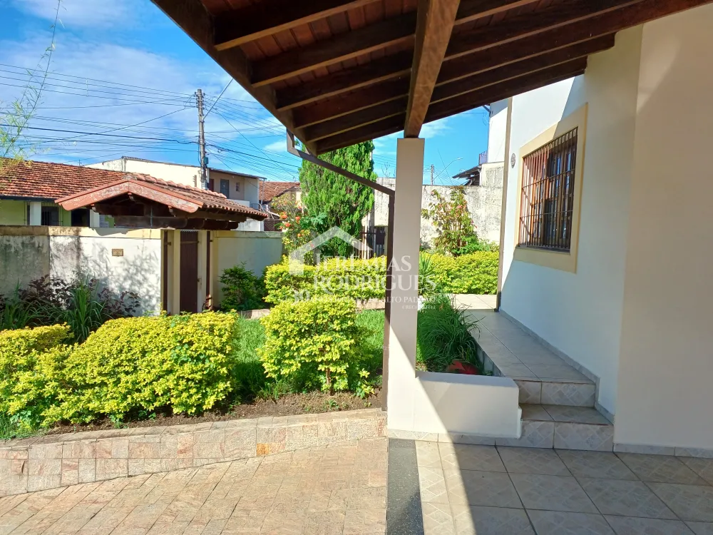 Casa com 3 quartos, 223 m², venda por R$670.000 - Campo Alegre - Pindamonhangaba/SP