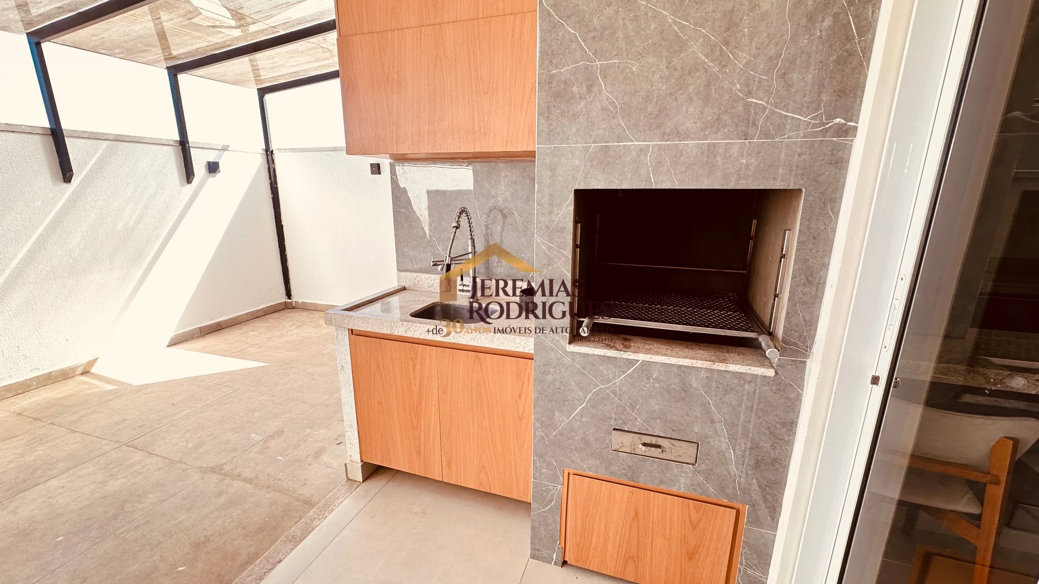 Casa para locação no Condomínio Moema Ville em Pindamonhangaba/SP.
