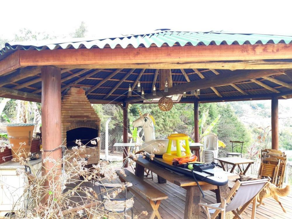 Casa à venda com 6 dormitórios no Condomínio Chácaras Cataguá em Taubaté/SP.