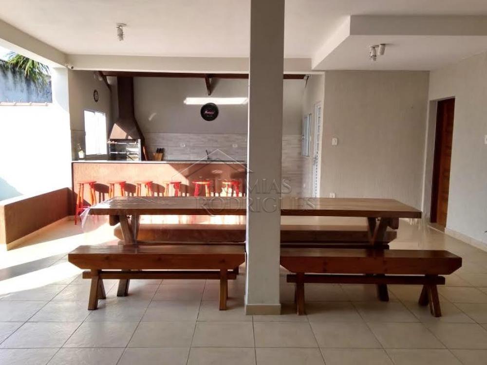 Casa com 3 dormitórios à venda no Bairro Campos Elíseos em Taubaté/SP