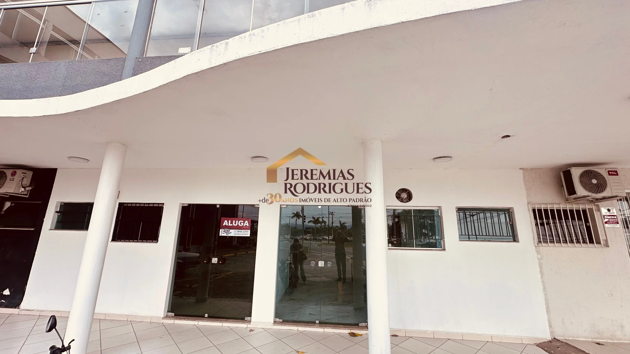Sala Comercial para locação no bairro Chácara da Galega em Pindamonhangaba/SP. — foto 1