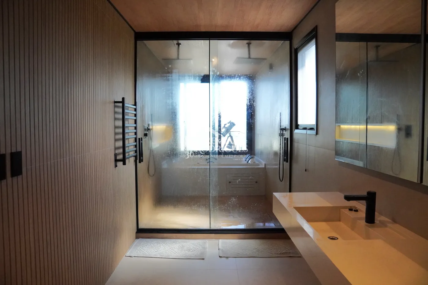 Casa com 4 dormitórios, 550 m² - Condomínio Village da Serra - Tremembé/SP