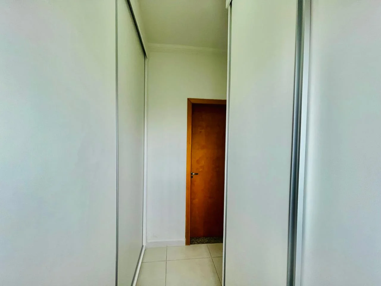 Casa para locação e venda no Condomínio Real Ville em Pindamonhangaba/SP.