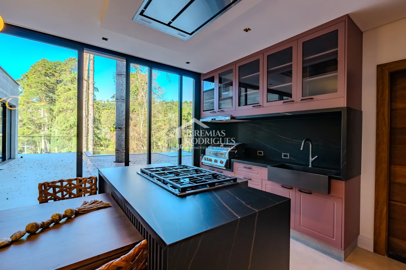Casa de 2727 m² à venda por R$ 15.000.000,00 - Campos do Jordão/SP