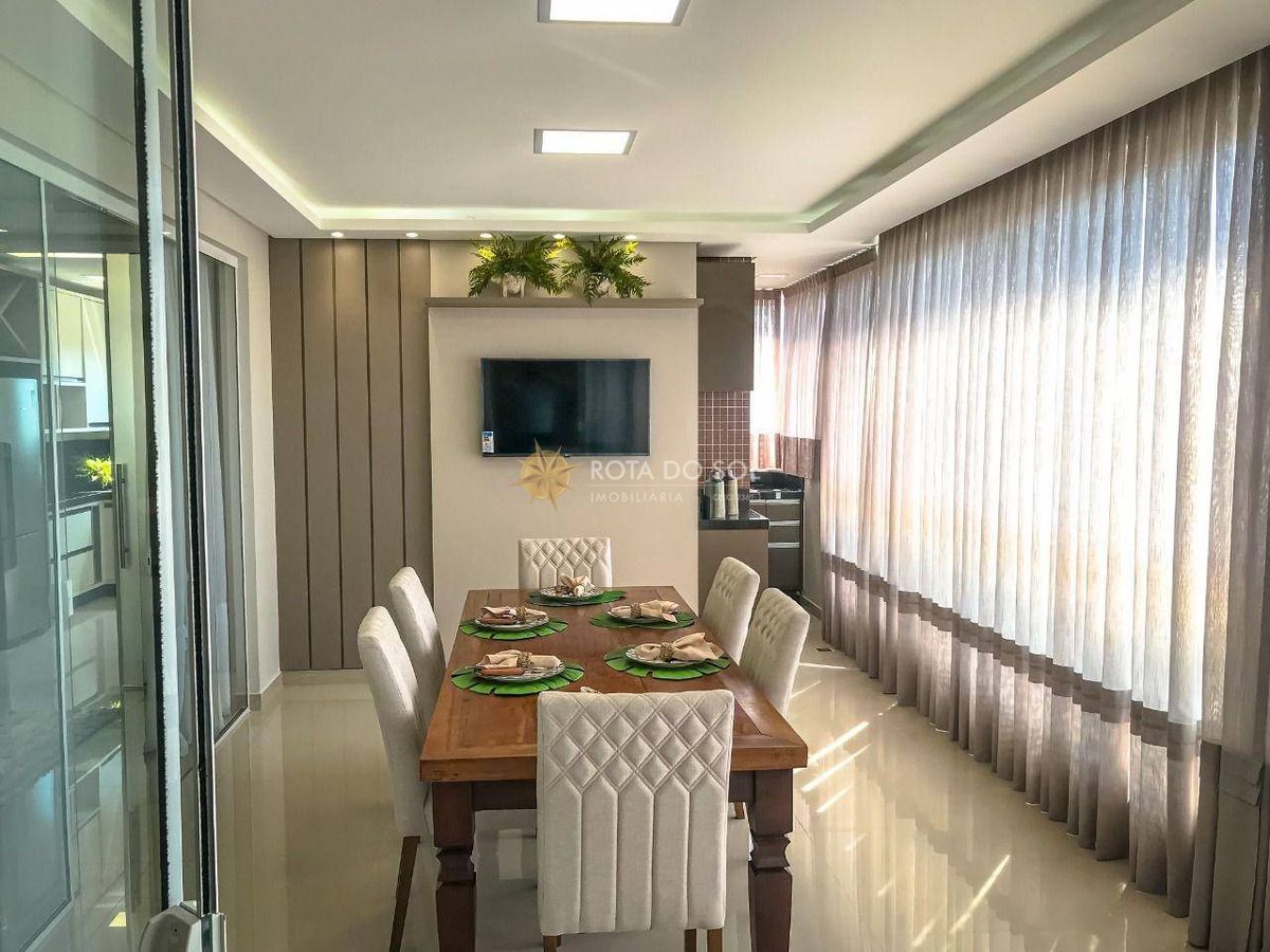 Luana Delagnello Apartamento 4 Suítes Meia Praia Itapema SC