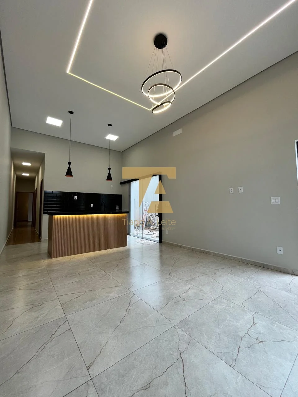 Casa à Venda no Loteamento Flamboyant Pindamonhangaba SP | 3 Quartos com Suíte e Closet — foto 1