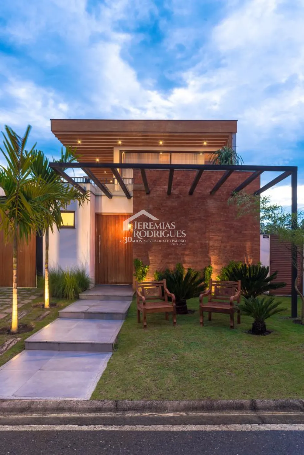 Maravilhosa casa com 5 quartos, 438 m² - Colonial Village II - Pindamonhangaba/SP