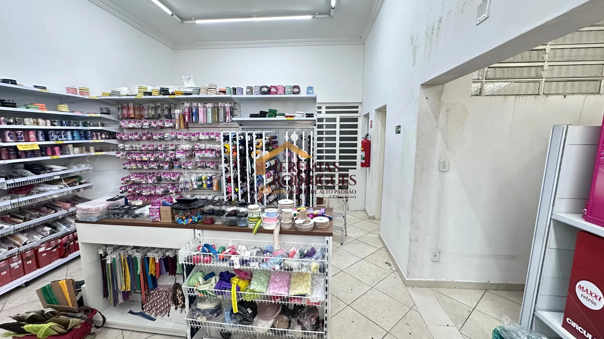 Ponto comercial para locação no Centro em Pindamonhangaba/SP. — foto 3