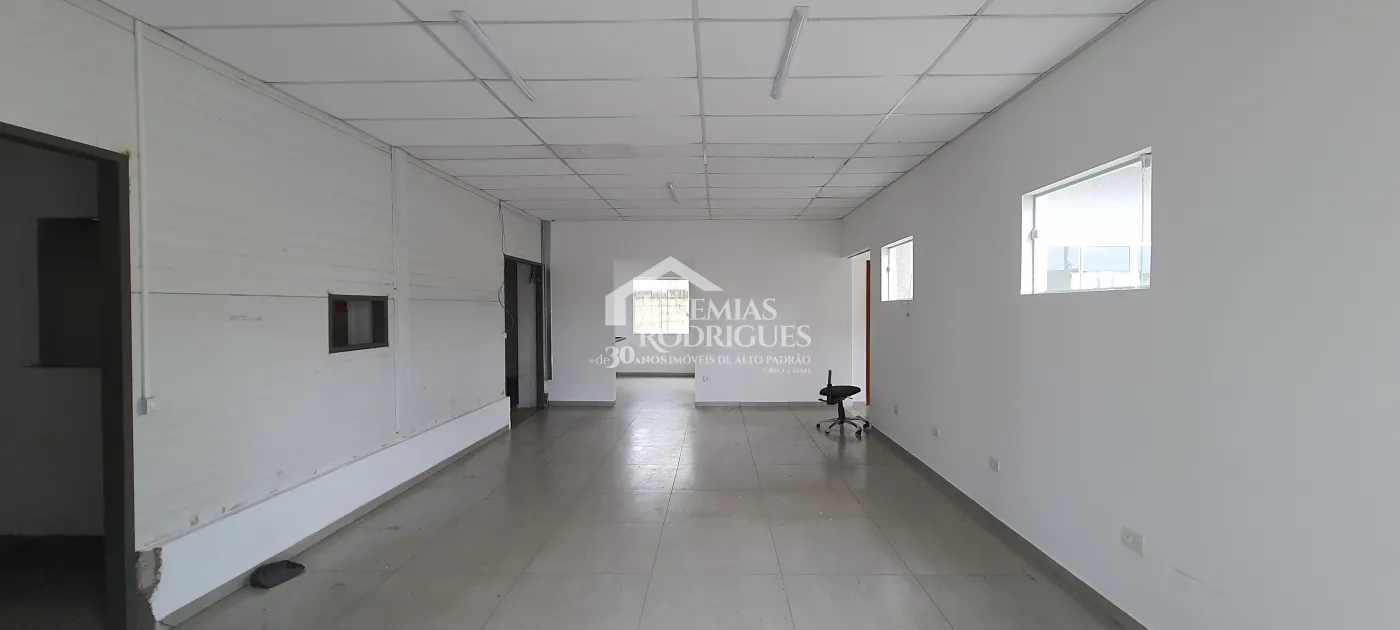 Galpão à venda em Quiririm - Taubaté/SP.