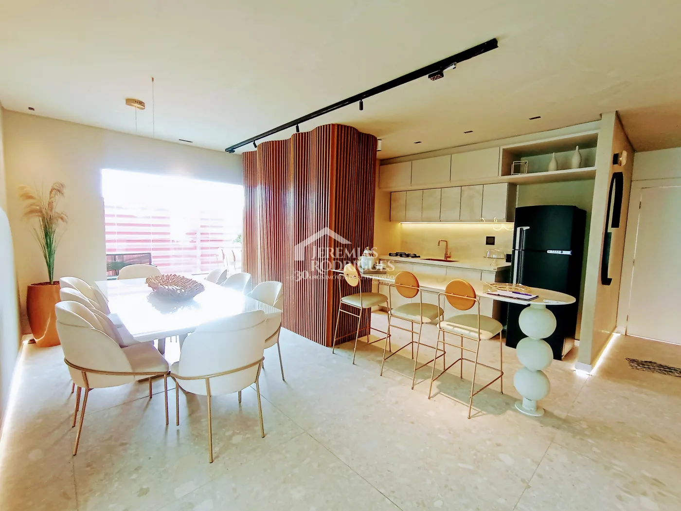 Apartamento à venda com 3 dormitórios, 117 m² no Condomínio Tríade Century Plaza em Taubaté/SP.