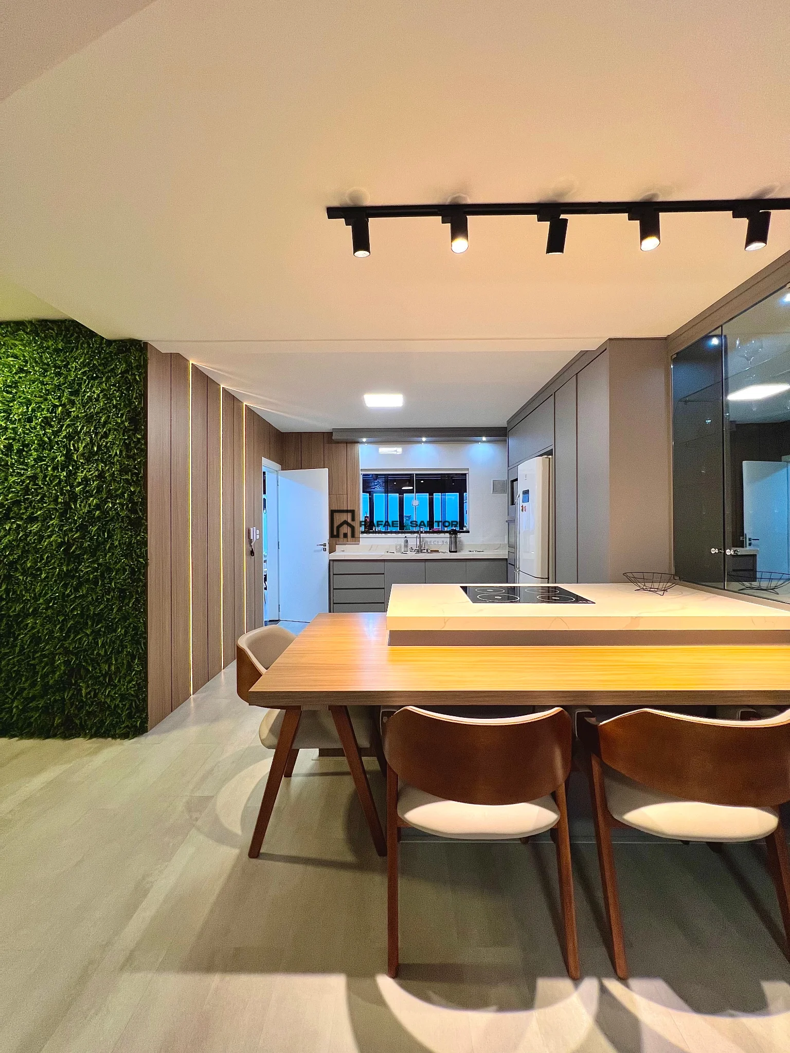 GEMINADO DUPLEX MOBILIADO NO CENTENARIO — foto 1