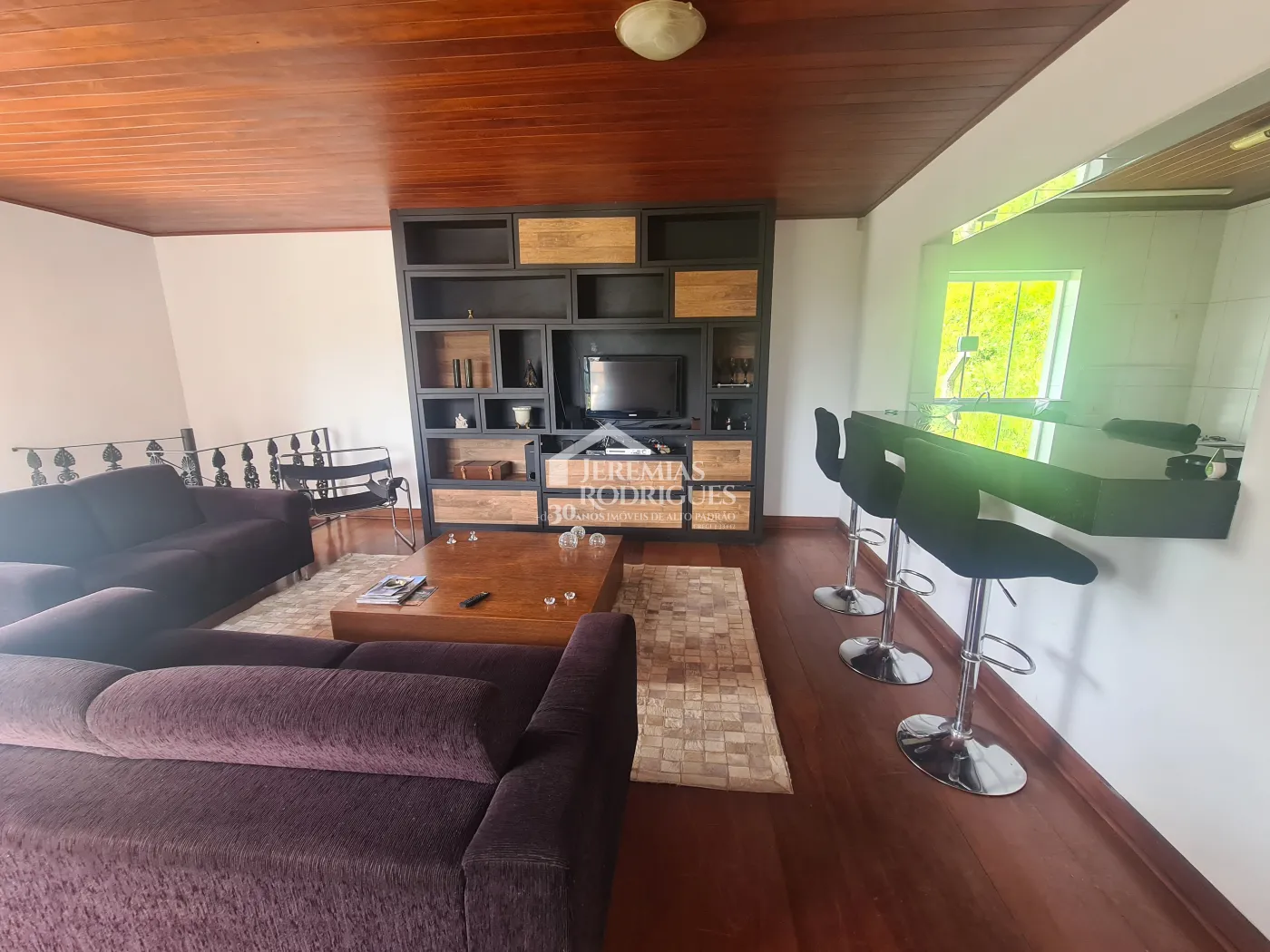 Casa para venda com 3 dormitórios no bairro Alto da Vila Inglesa em Campos do Jordão/SP