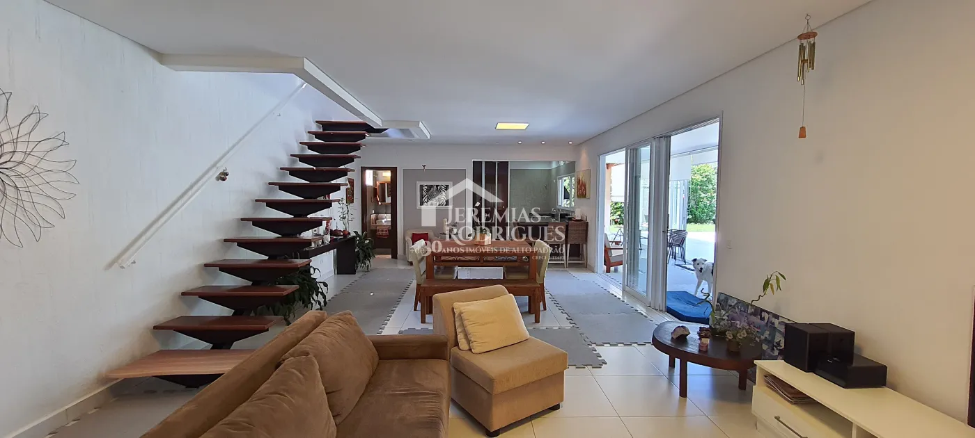 Casa com 3 suítes para venda no Condomínio Campos Do Conde II Versailles em Tremembé/SP