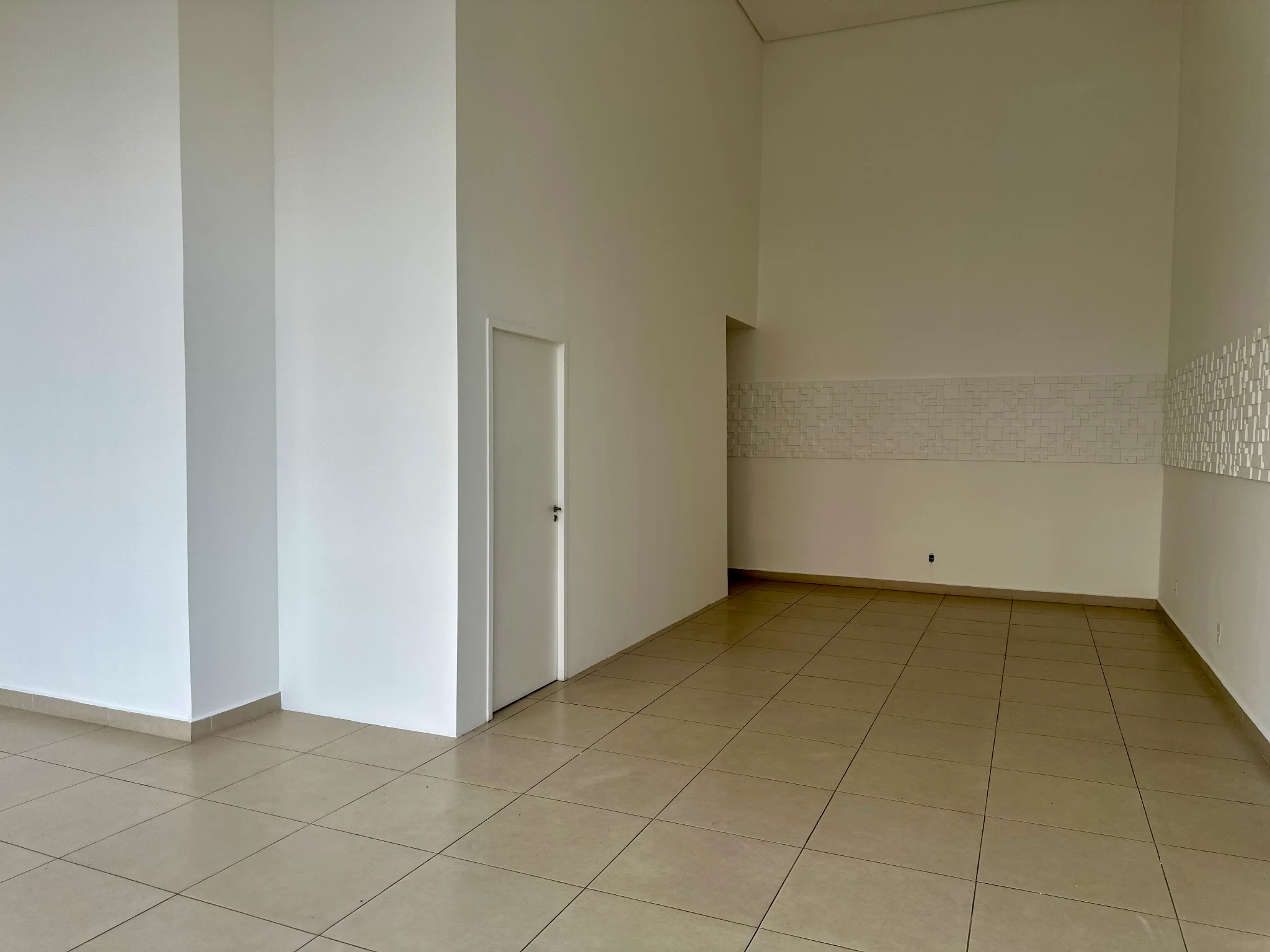 Ponto Comercial disponível para locação no Edifício Office Way em Taubaté/SP