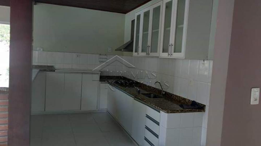 Casa com 3 dormitórios, 380 m² - Condomínio Chácaras Cataguá - Taubaté/SP.