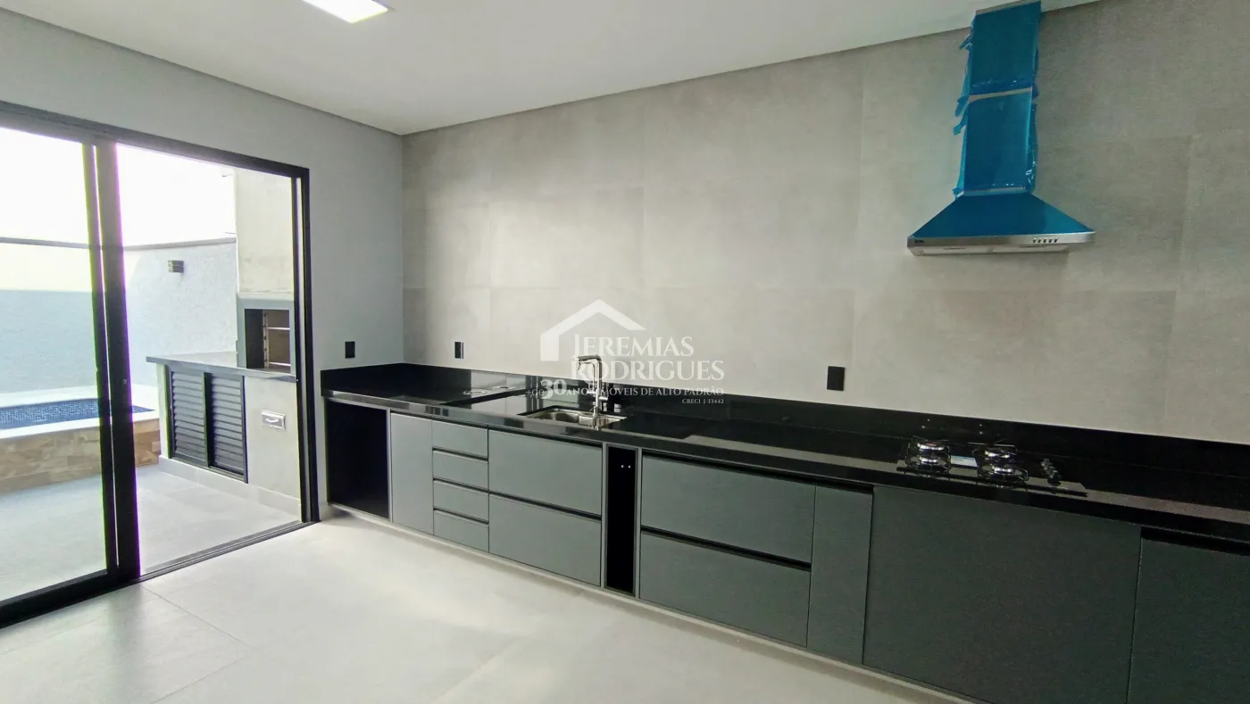 Casa à venda com 3 dormitórios no Condomínio Pérola do Vale em Tremembé/SP.