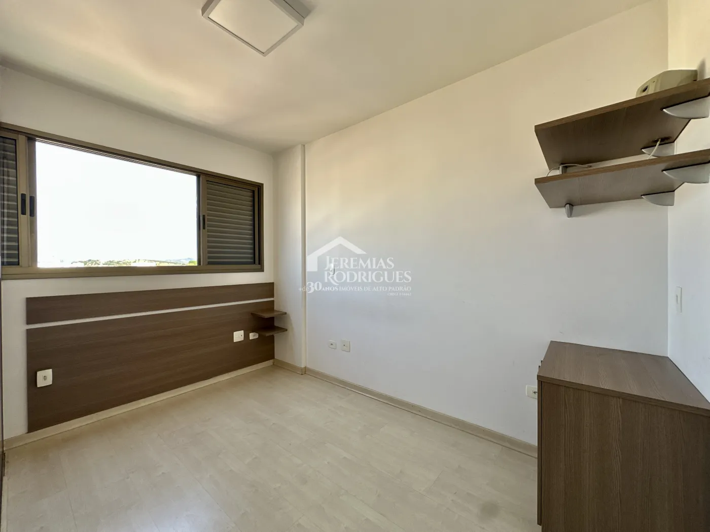 Apartamento com 3 dormitórios, 125 m² - Edifício Jabuticabeiras - Taubaté/SP.