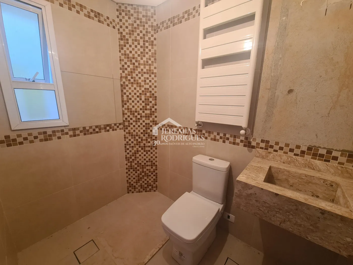 Apartamento para venda com 3 dormitórios no Condomínio Vila Americana em Campos do Jordão/SP