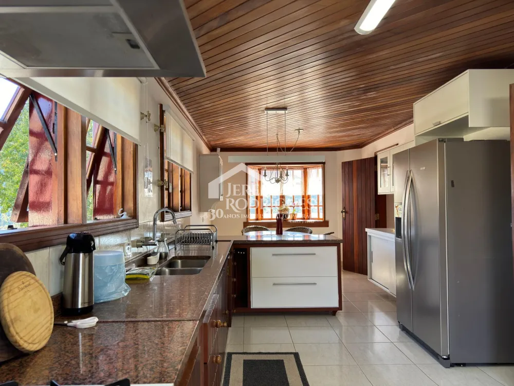 Casa com 4 suítes, 350 m² -  Vila Francalanza - Campos do Jordão/SP.