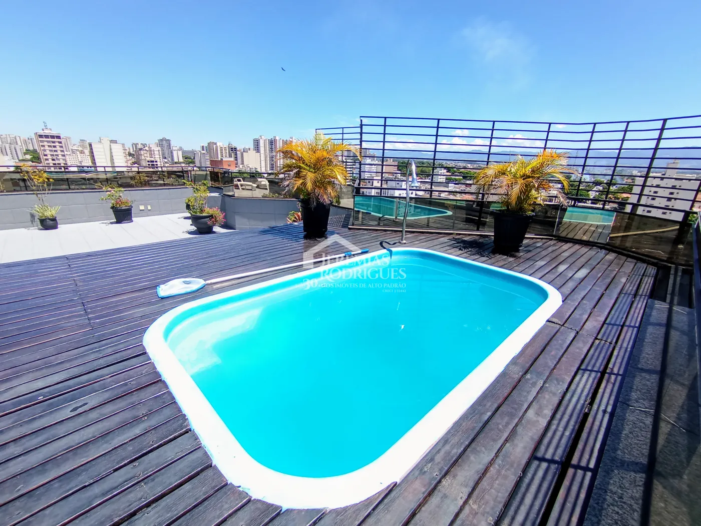 Apartamento para venda com 2 suítes no Edifício Rosa Abirached em Taubaté/SP