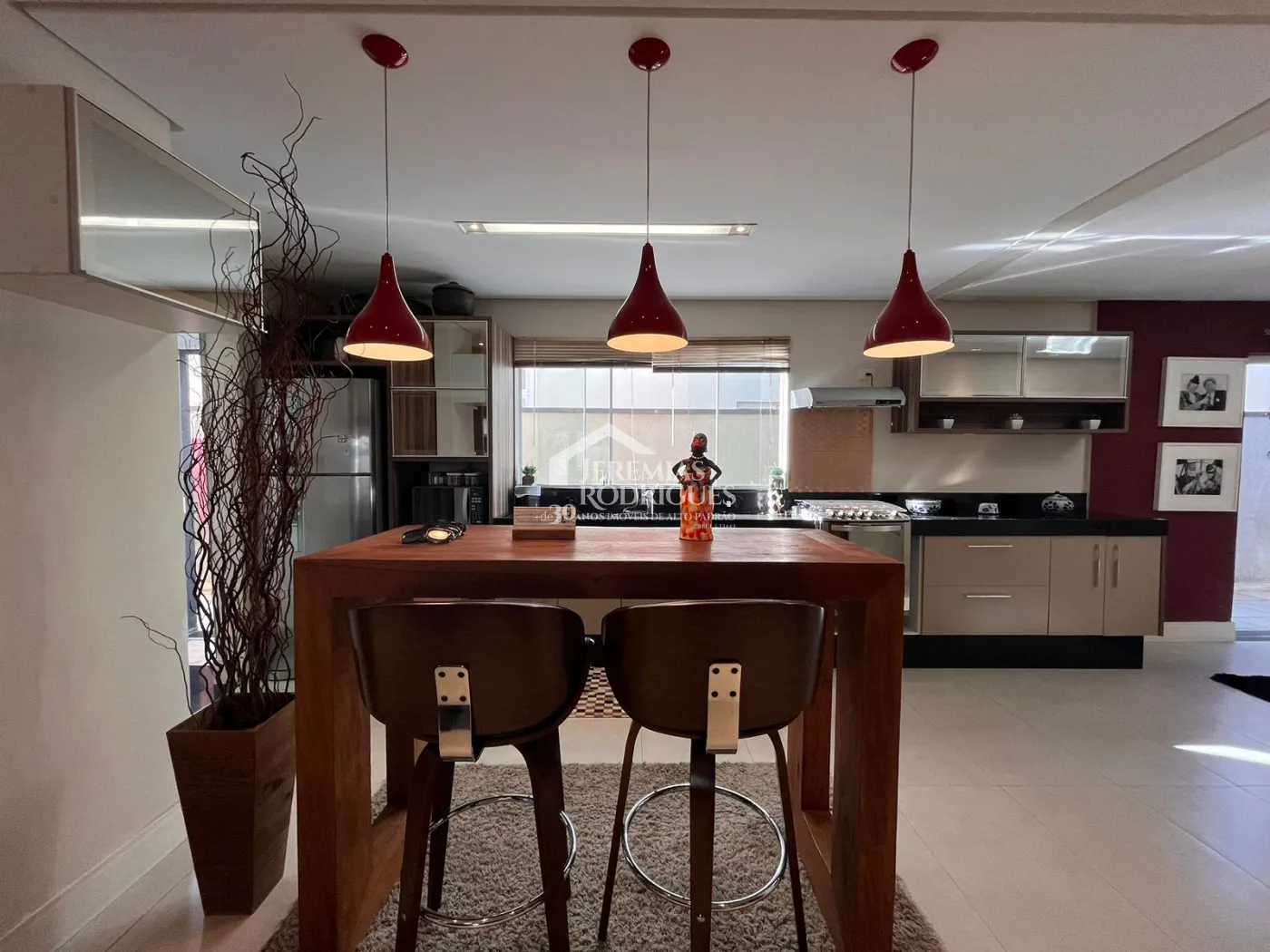 Casa para venda e locação com 2 suítes no Condomínio Verdes Vales em Taubaté/SP