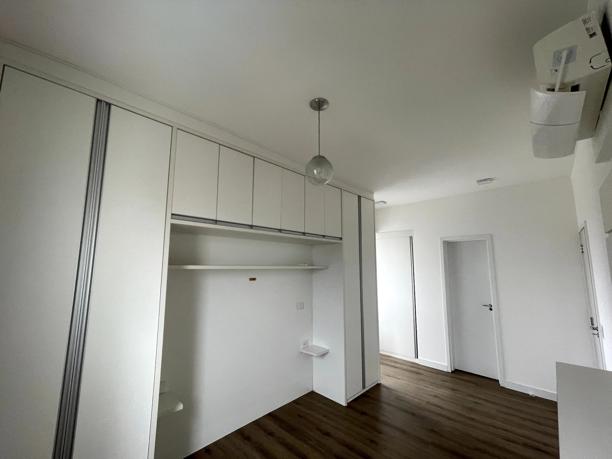 Apartamento para venda com 3 dormitórios no Edifício Vert Residence em Taubaté/SP. 