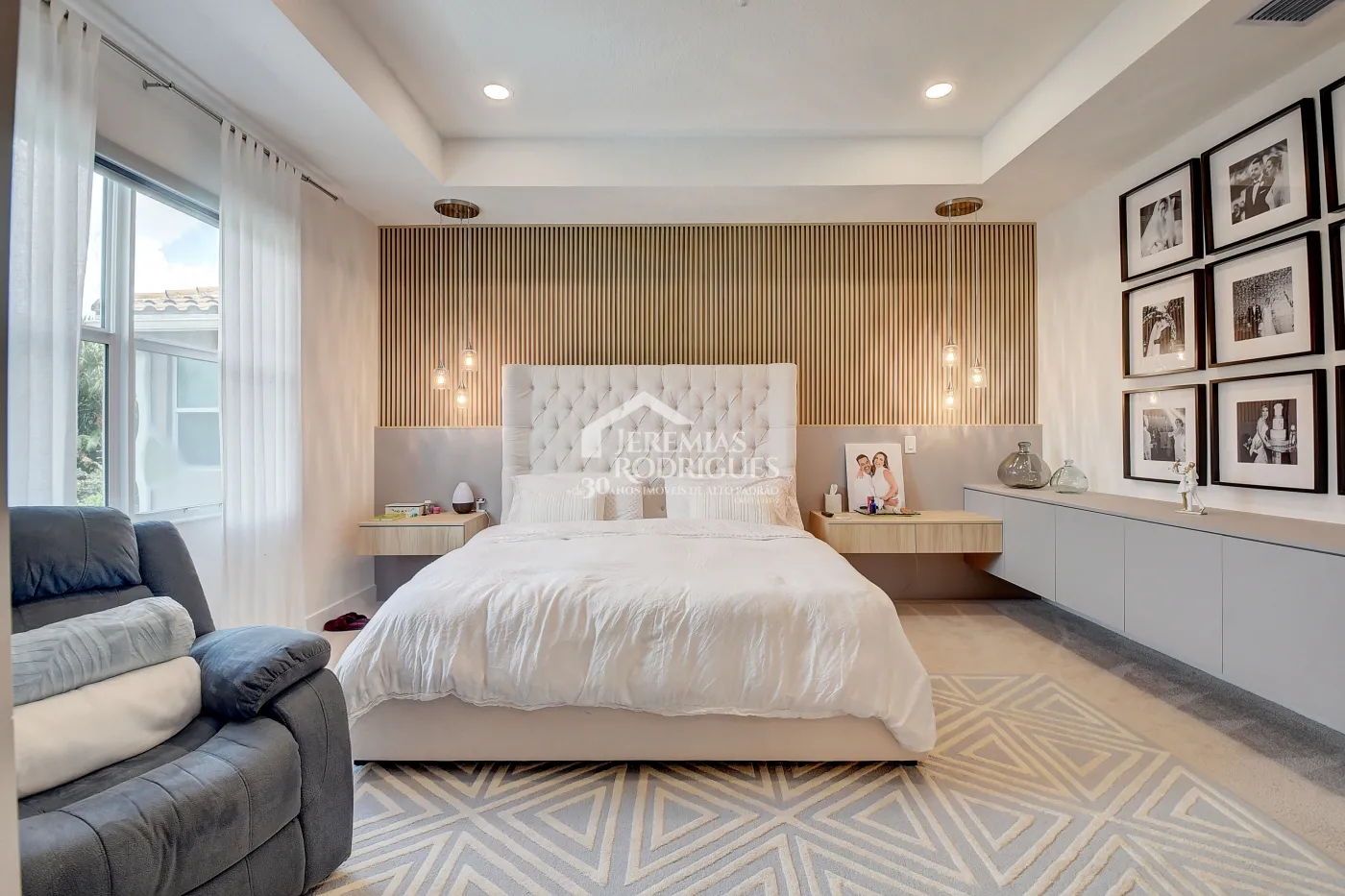 Casa com 4 dormitórios - Condomínio Dakota - Miami/ Flórida