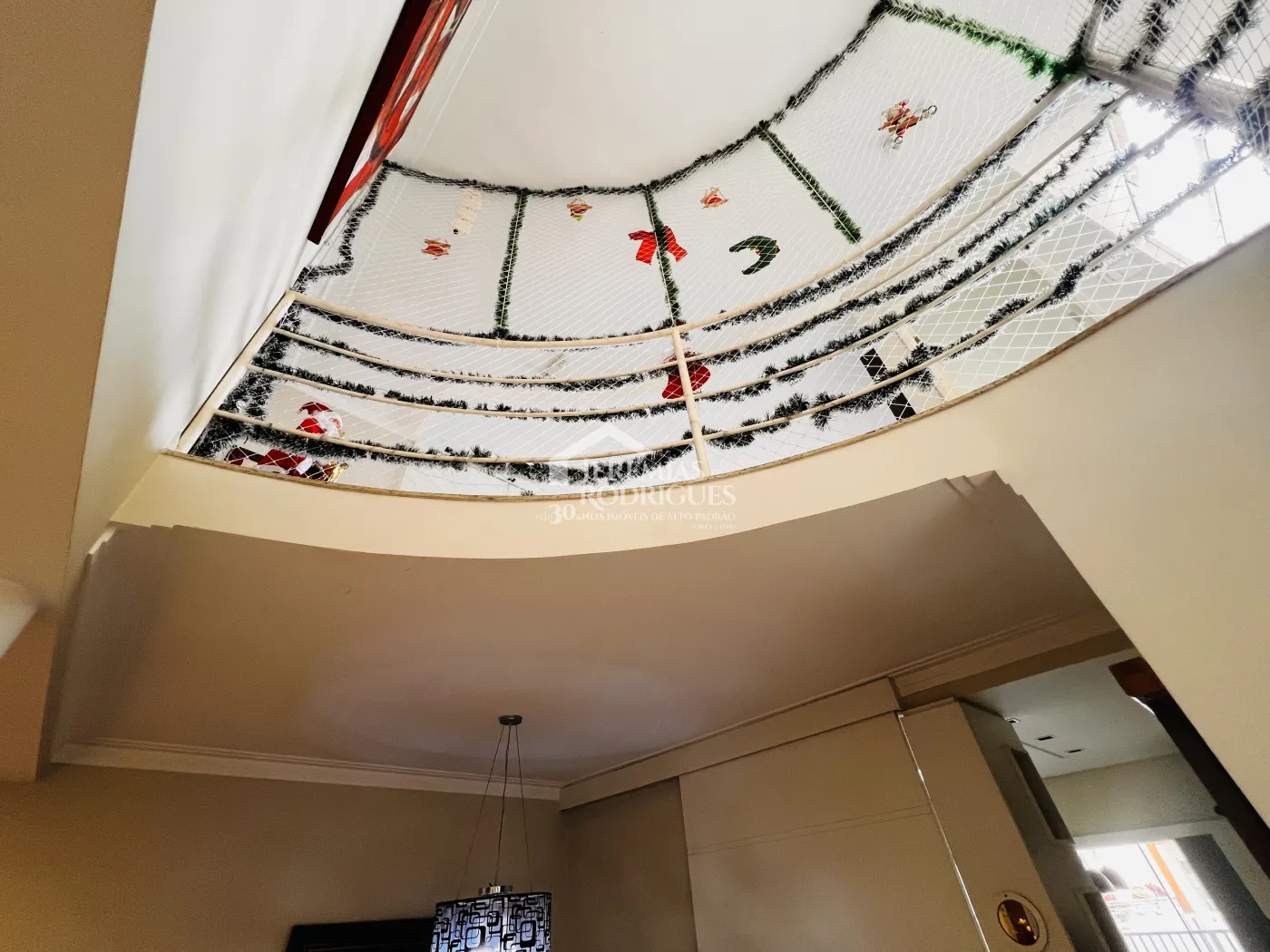 Casa com 4 dormitórios, 394 m² - Alto São Pedro - Taubaté/SP.
