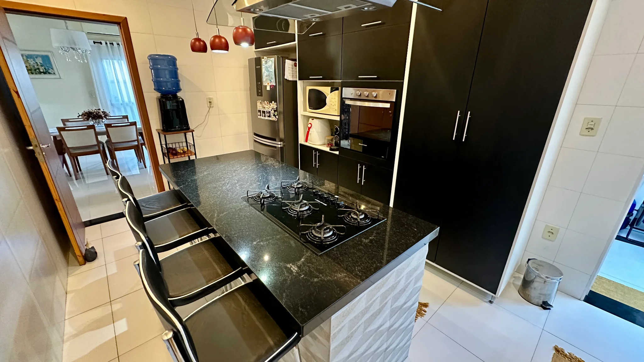 Casa para venda e locação no Condomínio Reserva dos Lagos em Pindamonhangaba/SP. 