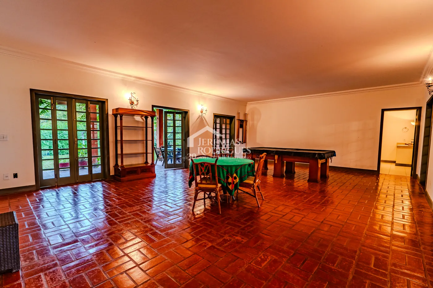 Casa à venda por R$ 6.200.000,00 - Cunha/SP