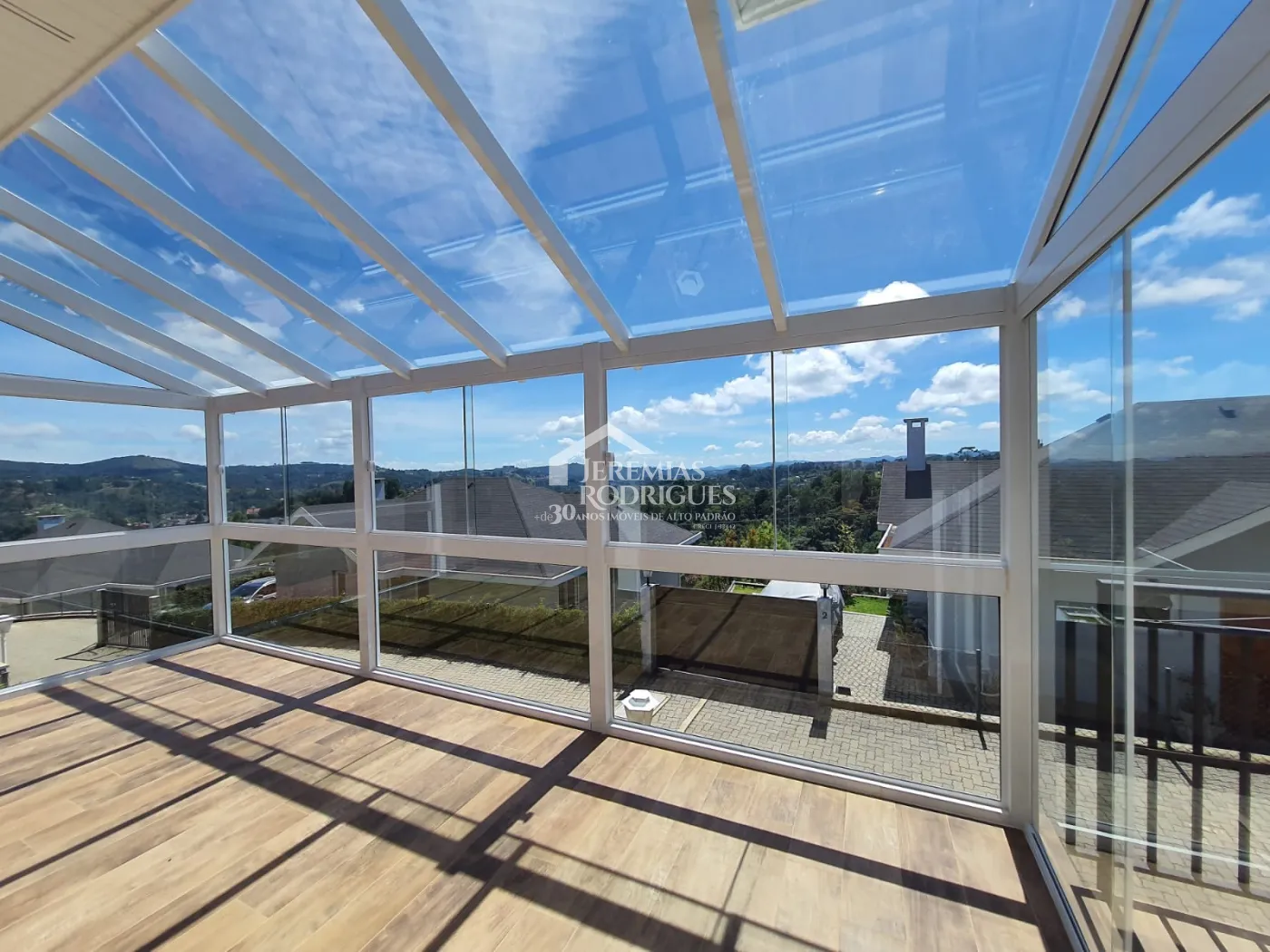 Casa com 3 suítes, 176 m² - Condomínio Sorenberg - Campos do Jordão/SP