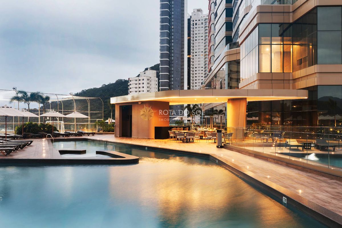 Yachthouse Apartamento Alto Padrão 4 Suítes no Centro de Balneário Camboriú SC