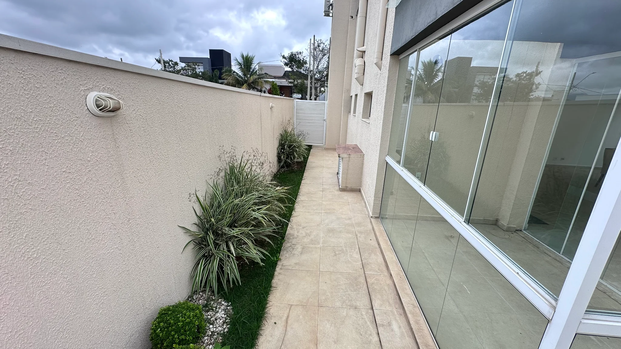 Casa para locação e venda no Condomínio Reserva dos Lagos em Pindamonhangaba/SP.