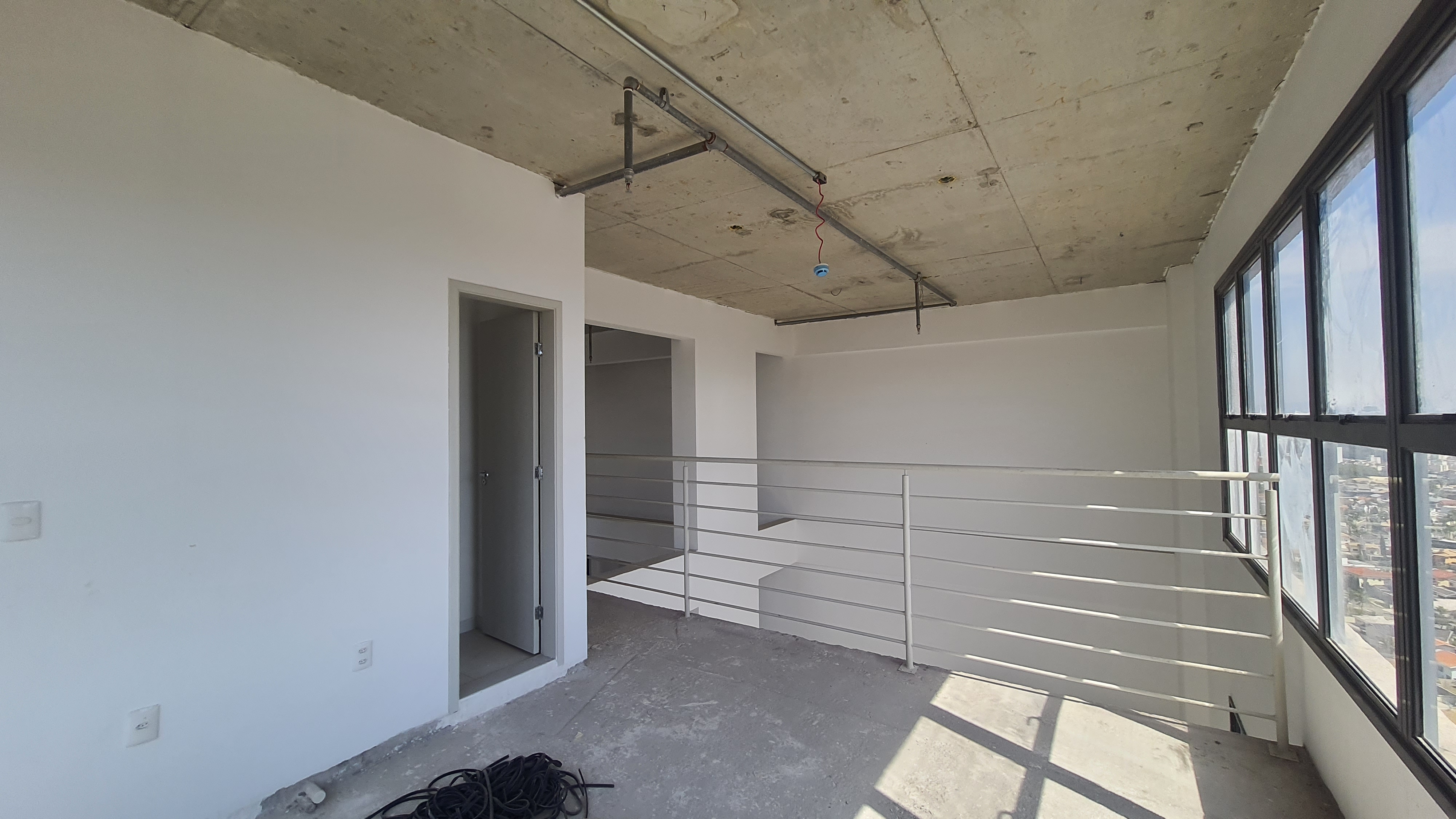 Sala comercial duplex à venda, 144 m² no Edifício The One Office Tower em Taubaté/SP.