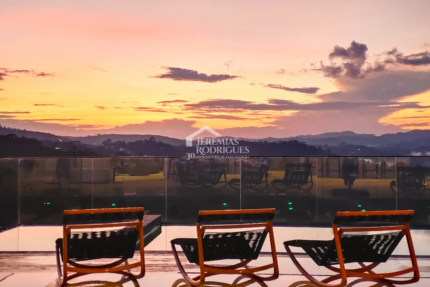 Mansão à venda com 11 suítes no Condomínio Gran Ville em Campos do Jordão/SP.