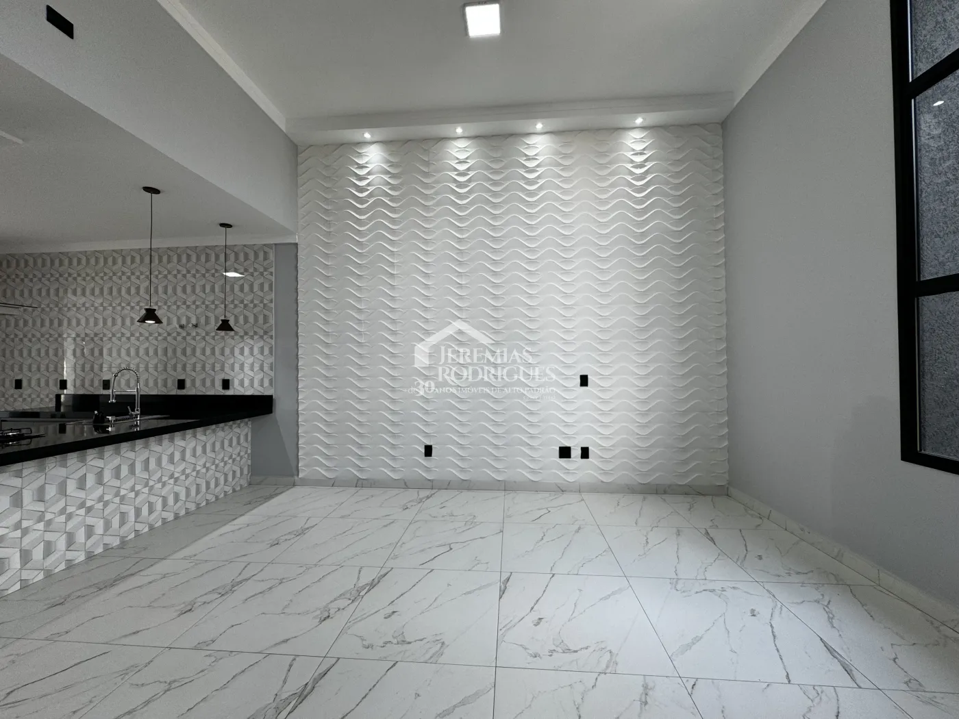 Casa com 3 dormitórios, 167 m² - Condomínio Pérola do Vale - Tremembé/SP.