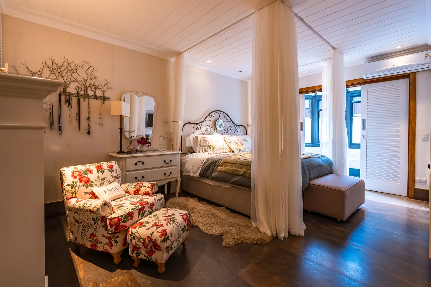 Casa com 7 suítes, 770 m² - Pedra do Fogo - Campos do Jordão/SP.