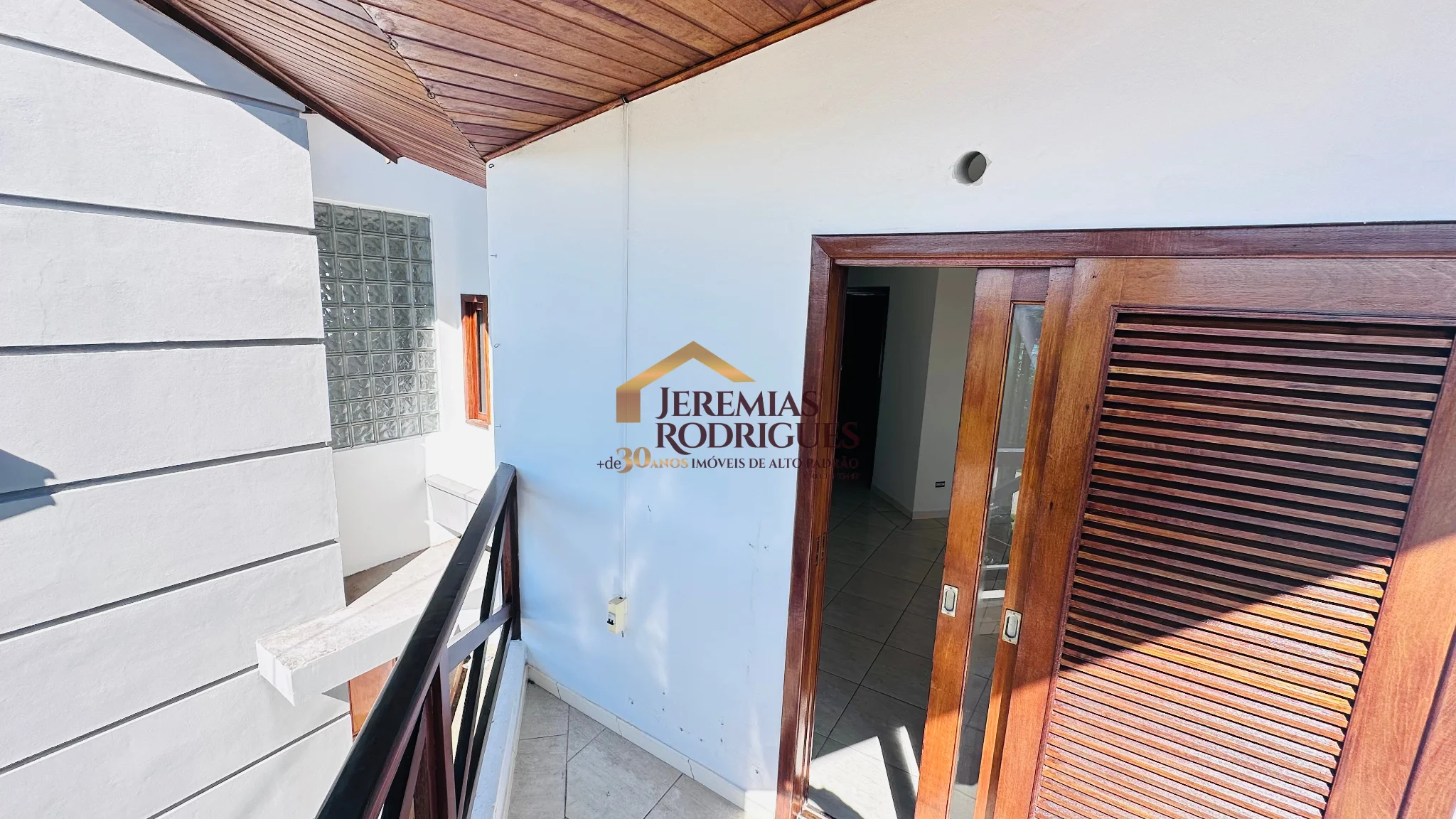 Casa para locação no Condomínio Real Ville em Pindamonhangaba/SP.