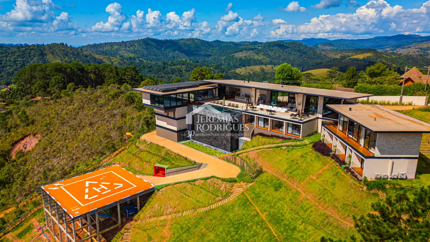 Mansão à venda com 11 suítes no Condomínio Gran Ville em Campos do Jordão/SP.