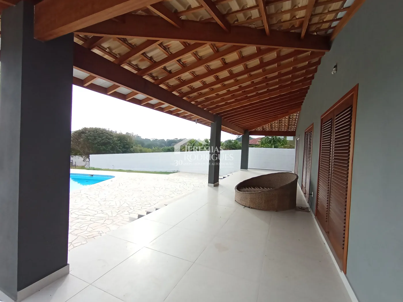 Casa à venda com 4 dormitórios no Condomínio Chácaras Cataguá em Taubaté/SP