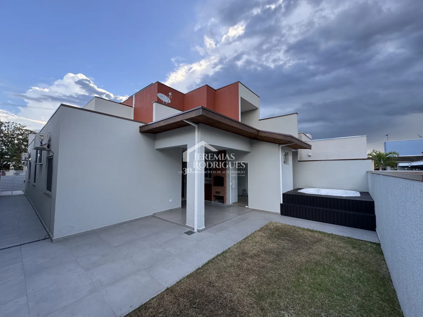 Casa para venda com 3 dormitórios no Condomínio Campos do Conde II Chamboard em Tremembé/SP