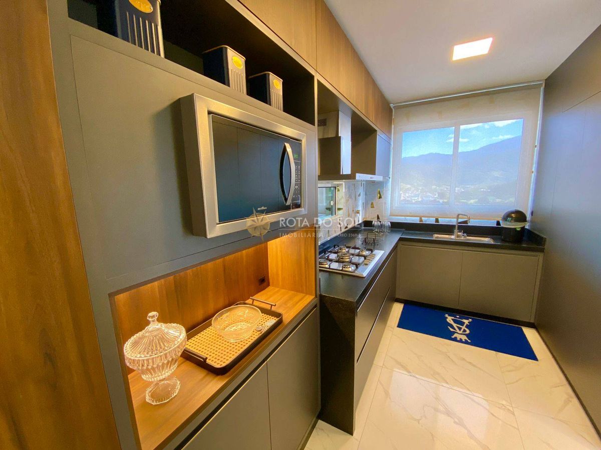 Le Premier Apartamento 3 Suítes no Centro de Itapema