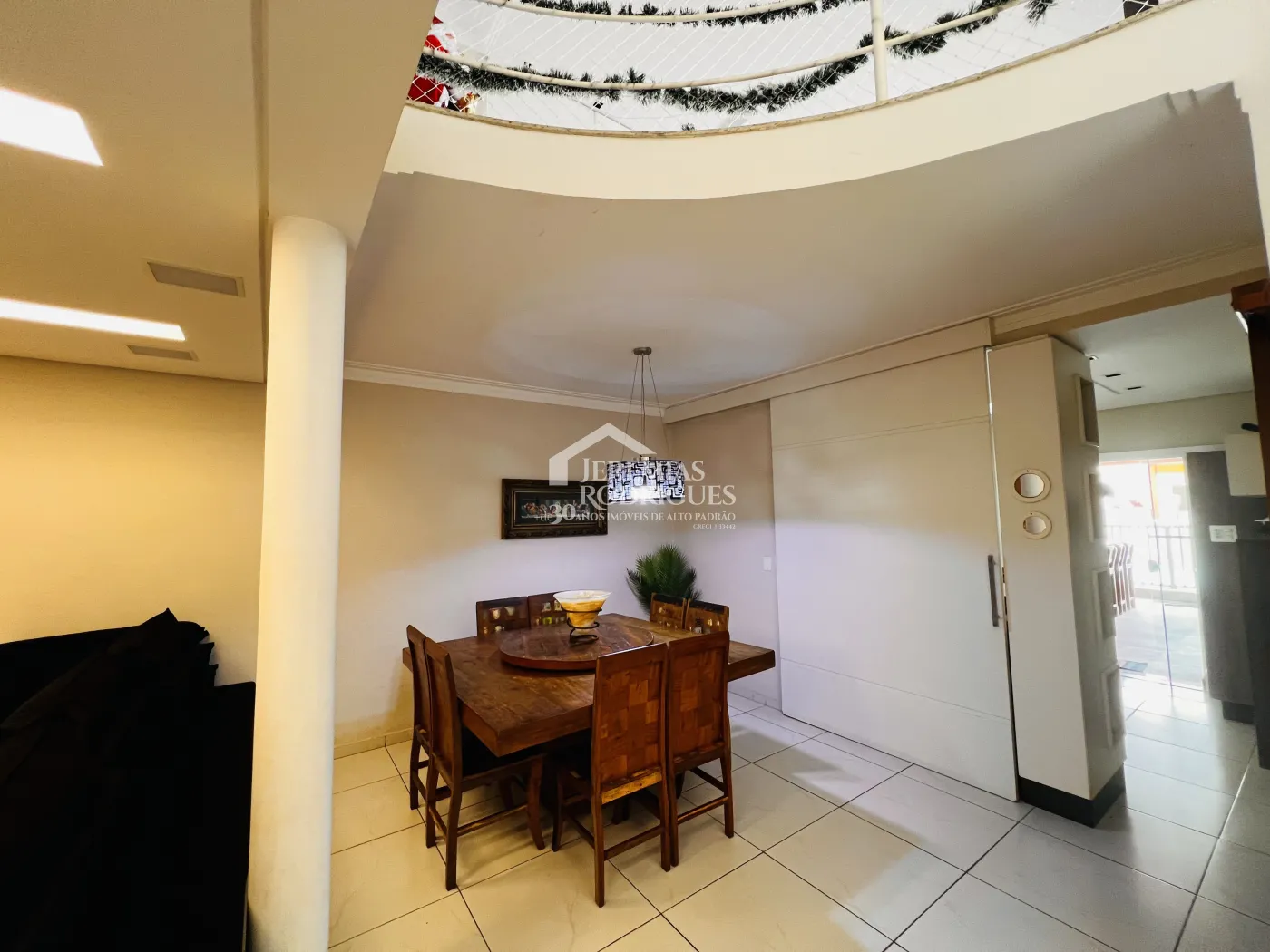 Casa com 4 dormitórios, 394 m² - Alto São Pedro - Taubaté/SP.