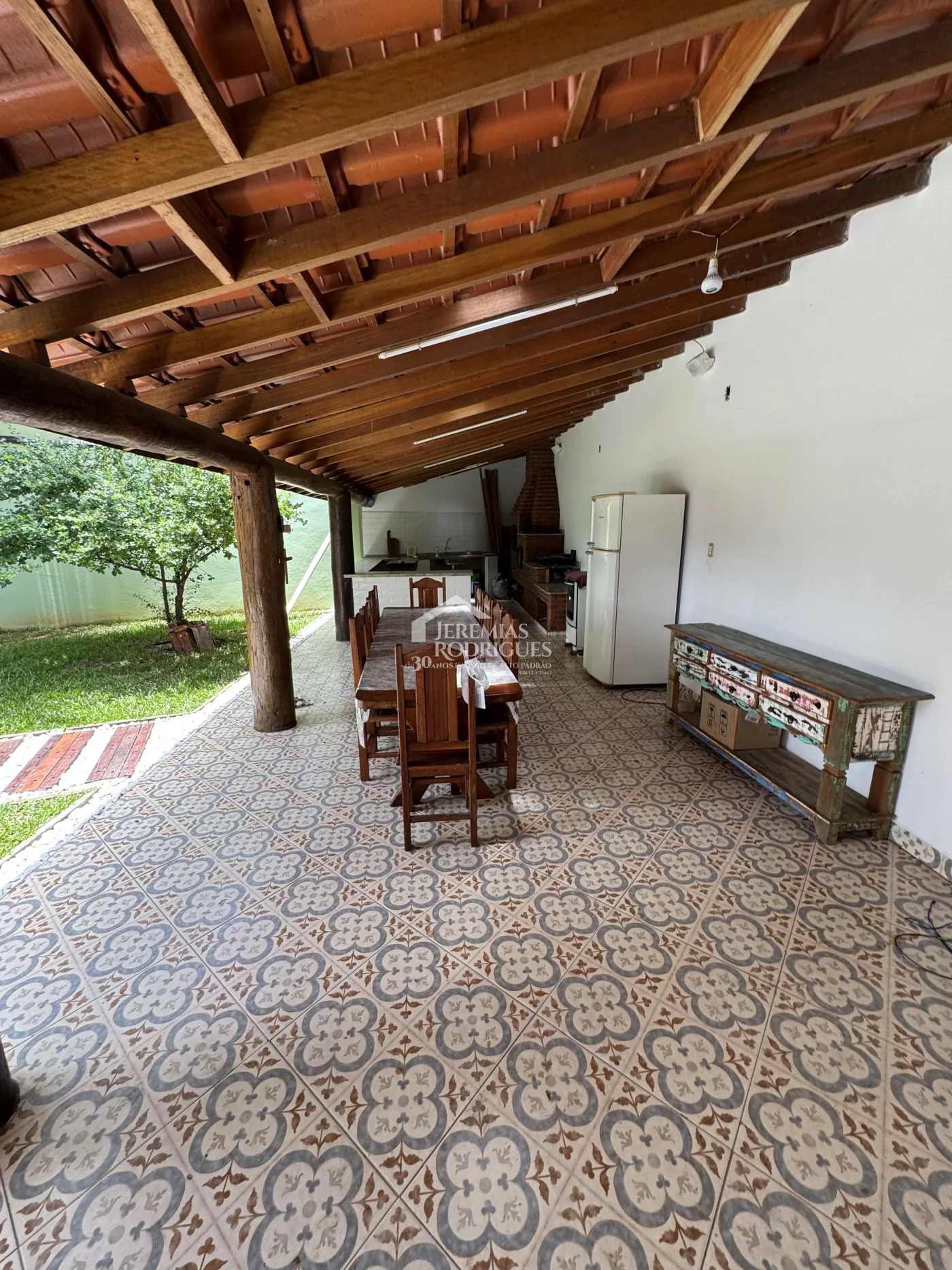 Casa à venda com 3 dormitórios no Condomínio Real Ville - Pindamonhangaba/SP.