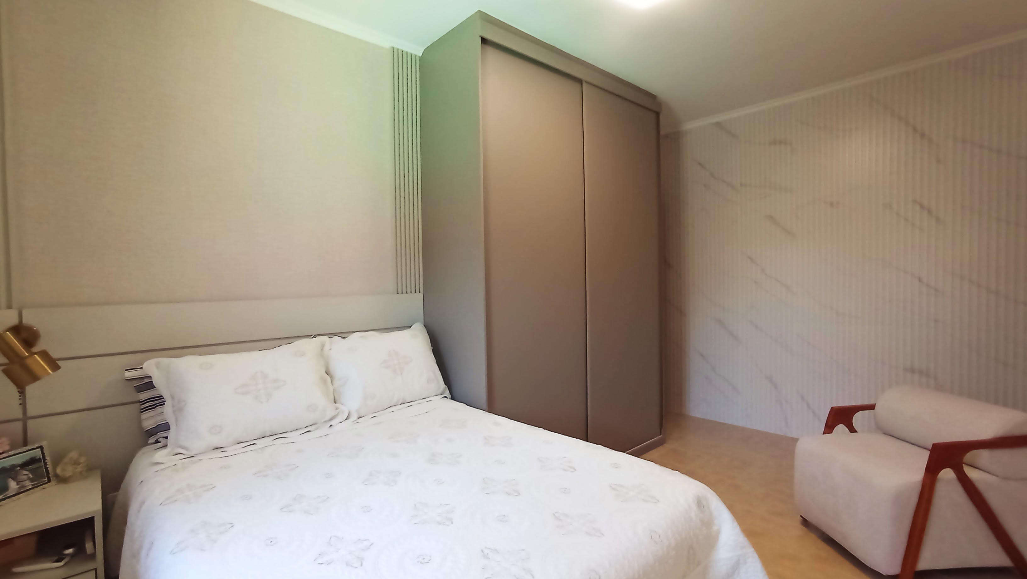 Casa à venda com 3 dormitórios no bairro Jardim do Sol em Taubaté/SP.