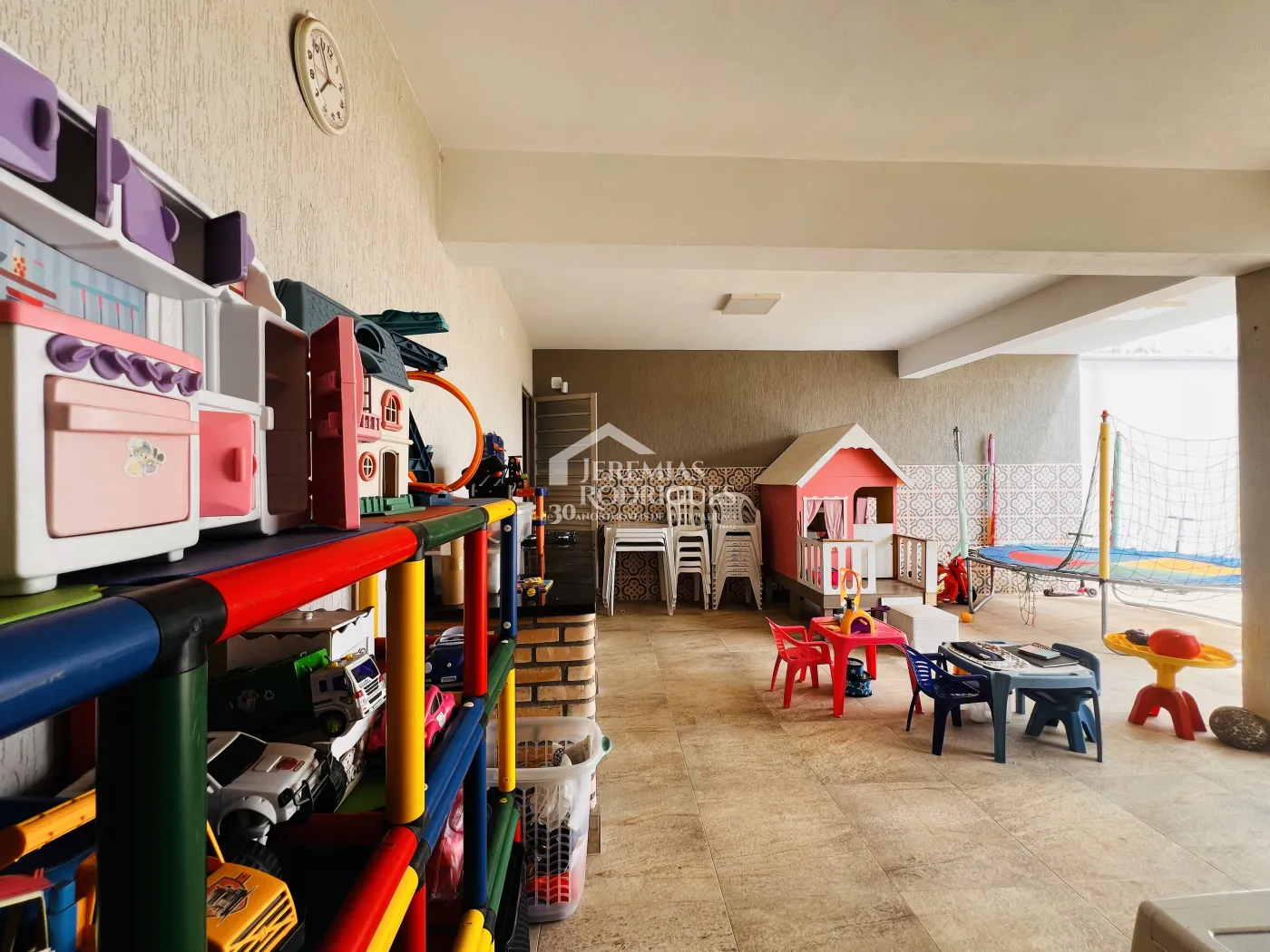 Casa com 3 dormitórios, 198 m² - Alto São Pedro - Taubaté/SP.