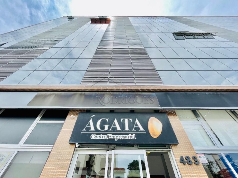 Comercial comercial para locação no Centro em Taubaté/SP.